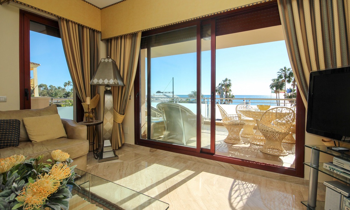 San Pedro de Alcantara Apartment | First floor Beach side property, San Pedro