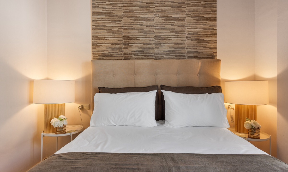 Ensanche Centro Apartment | ‘Málaga Centro Bonito’ Apartment with Balcony, Wi-Fi and Air Conditioning