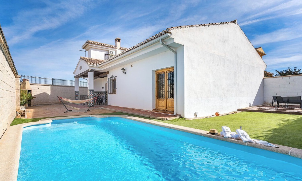 Las Gabias Villa | Sueños De La Vega Las Gabias by Ruralidays