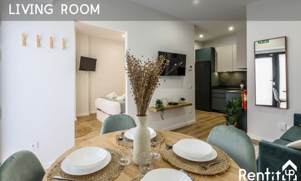 Las Acacias Apartment | Luxe apartments Madrid Rio by RentitUP