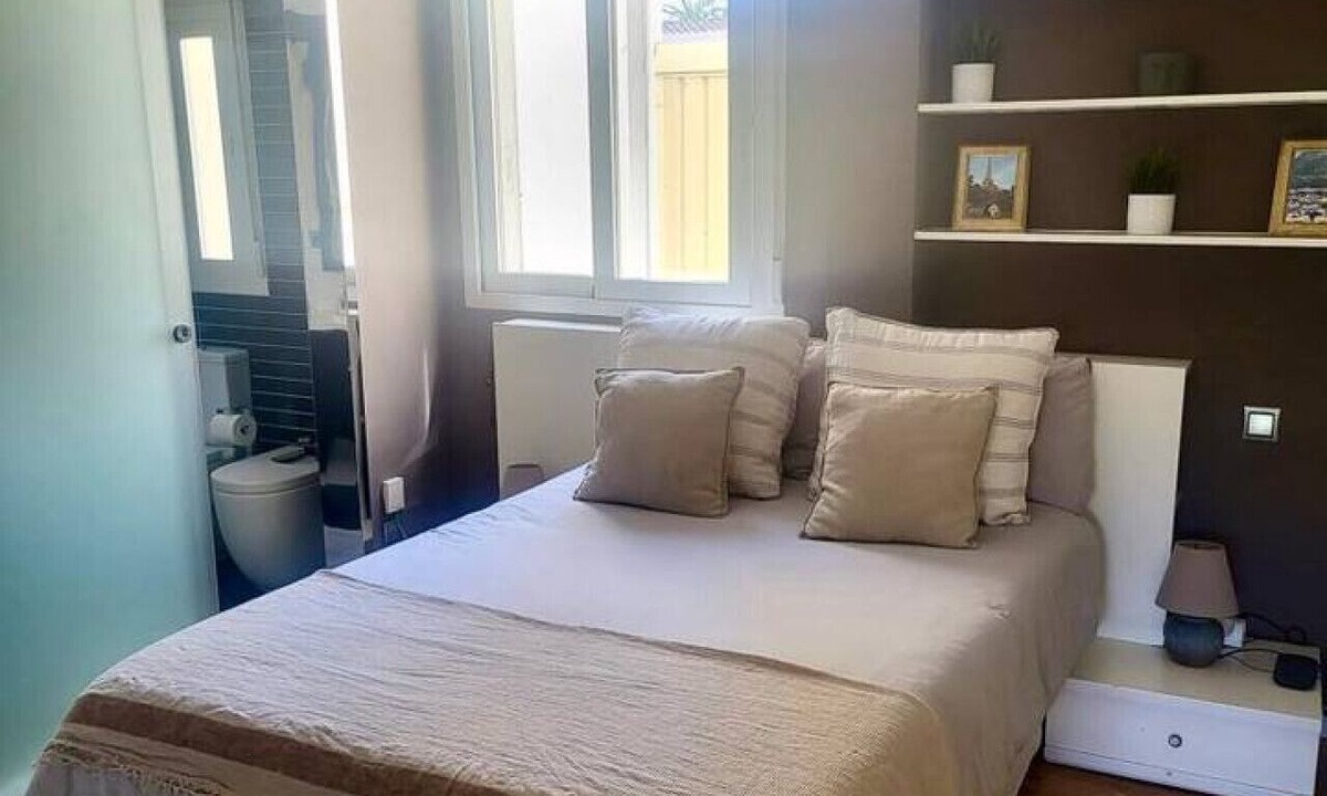 Moncloa-Aravaca Condo | Royal-Palace Garden View | Elegant 2-Bedroom Flat in the Heart of Madrid
