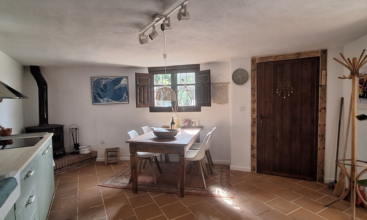 Montefrio House | Comfortable guest house in the interior of Andalusia with private pool.