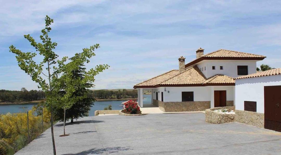 Orellana la Vieja Apartment | The charms of Orellana where silence is heard