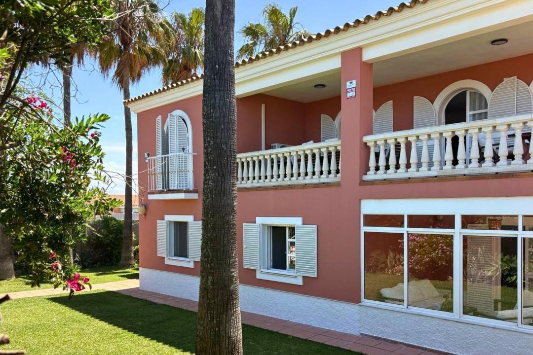 Chipiona Villa | Family villa just a few metres from the beach