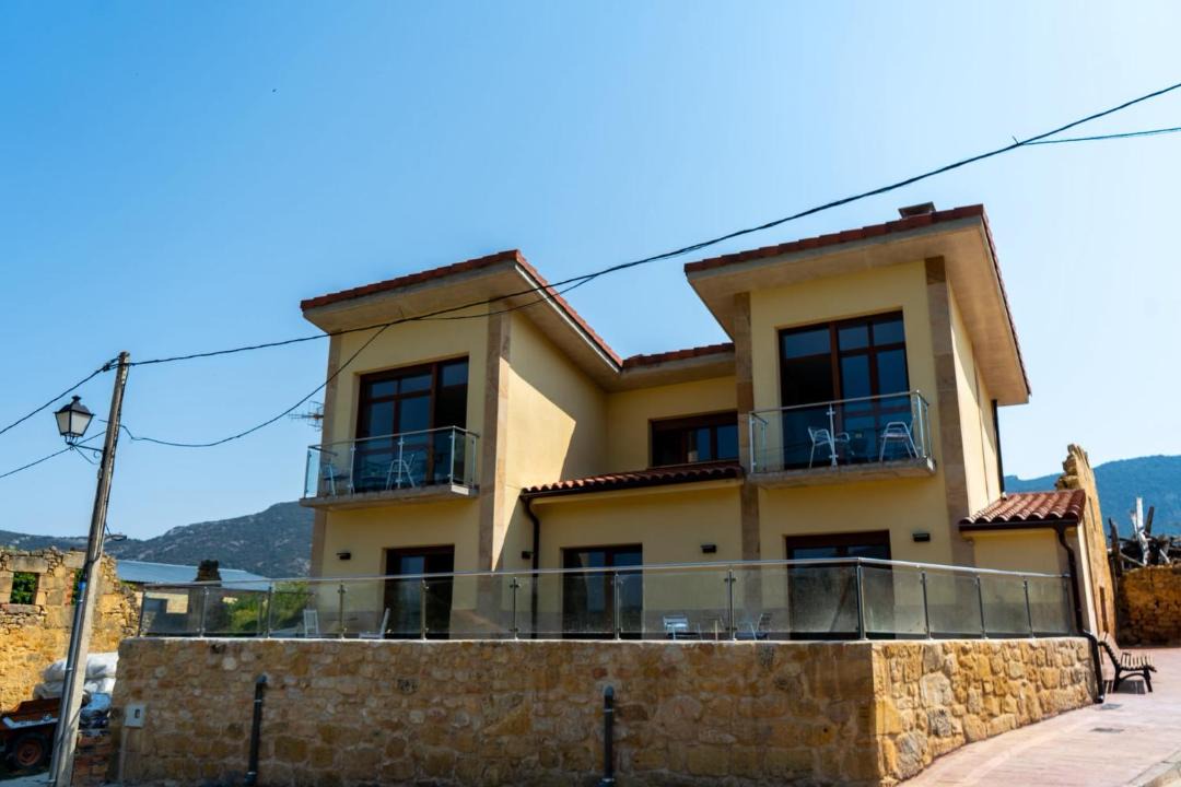 Partido de la Sierra en Tobalina Ski Chalet | El Mirador de Frias