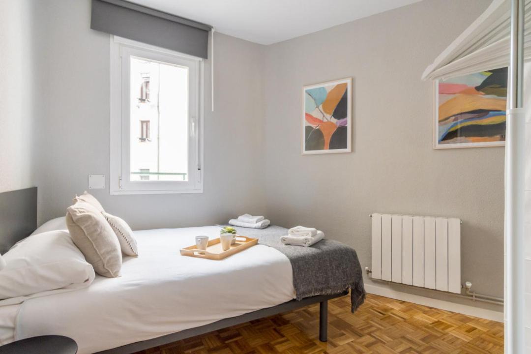 Arganzuela Apartment | Modern apartment -3 Bedrooms 1 Bathroom - Delicias