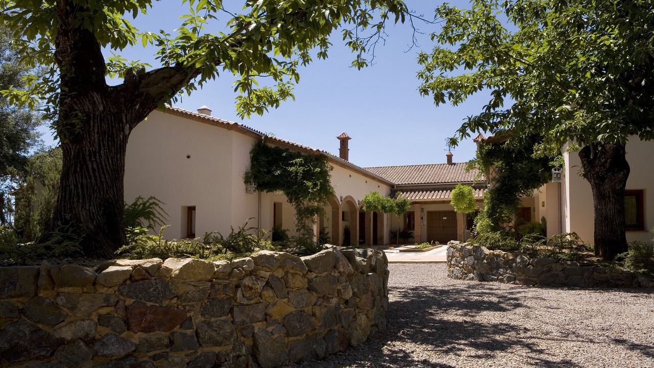 Photo of Buildings in Alajar
