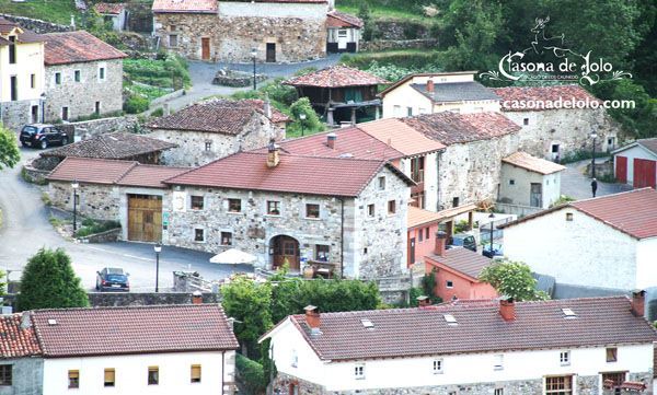 Photo of Buildings in Caunedo