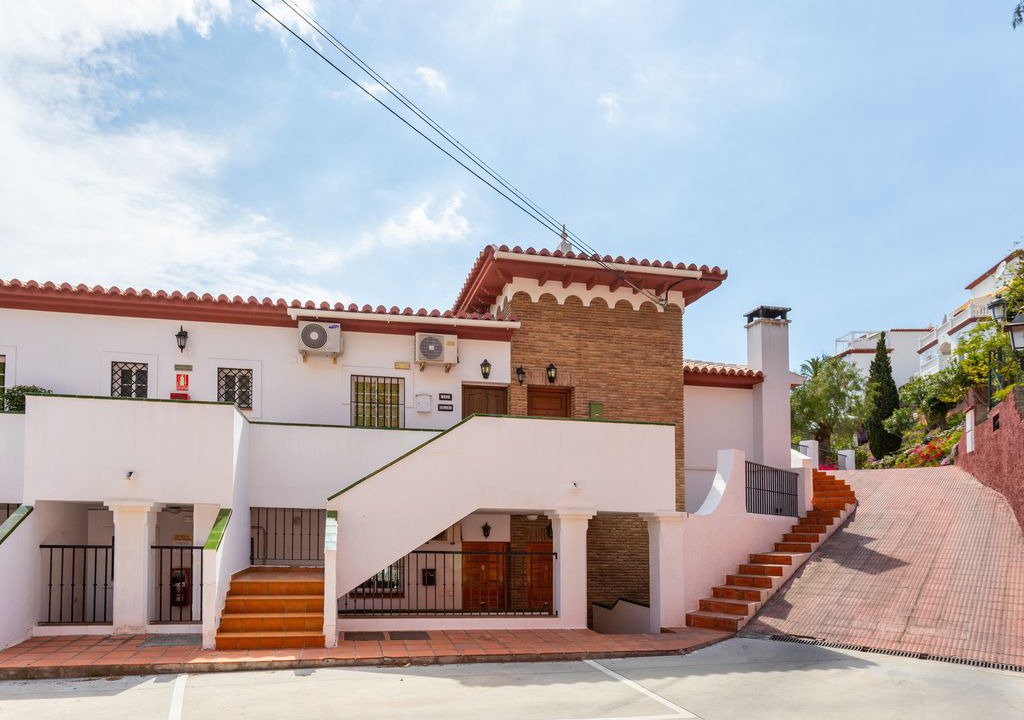 Photo of Buildings in Urbanizacion Ladera del Mar