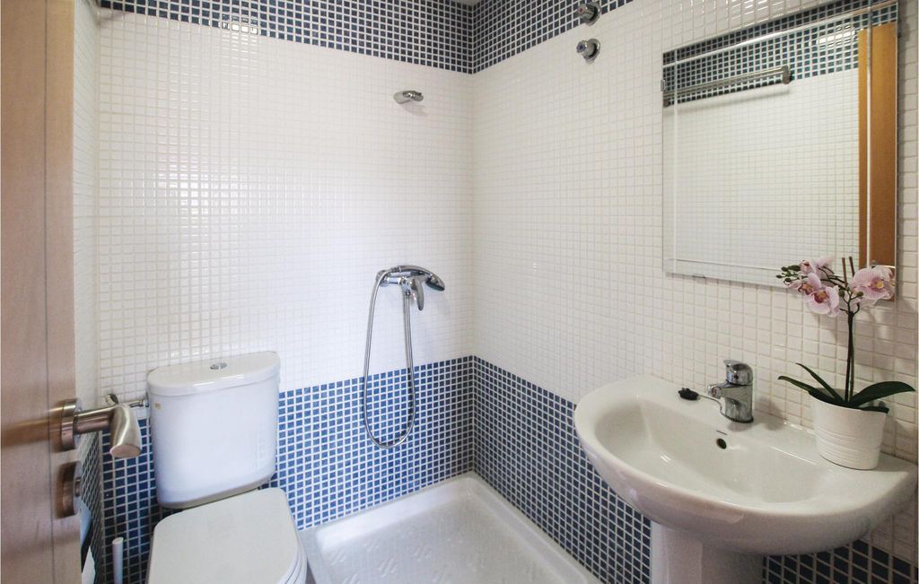 Photo of Bathroom in Los Geraeos