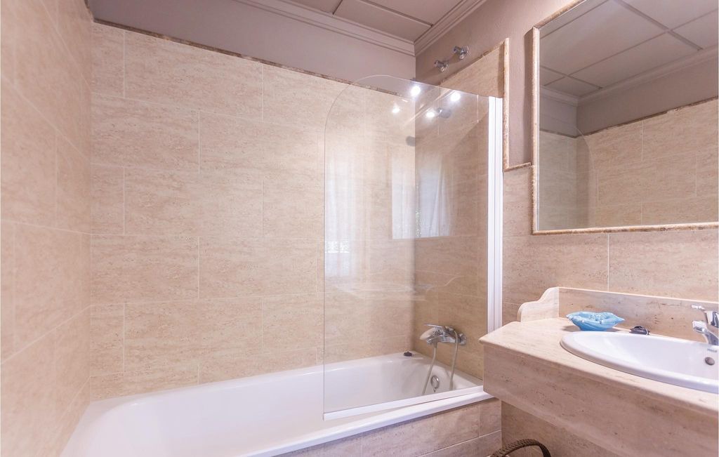 Photo of Bathroom in Baena