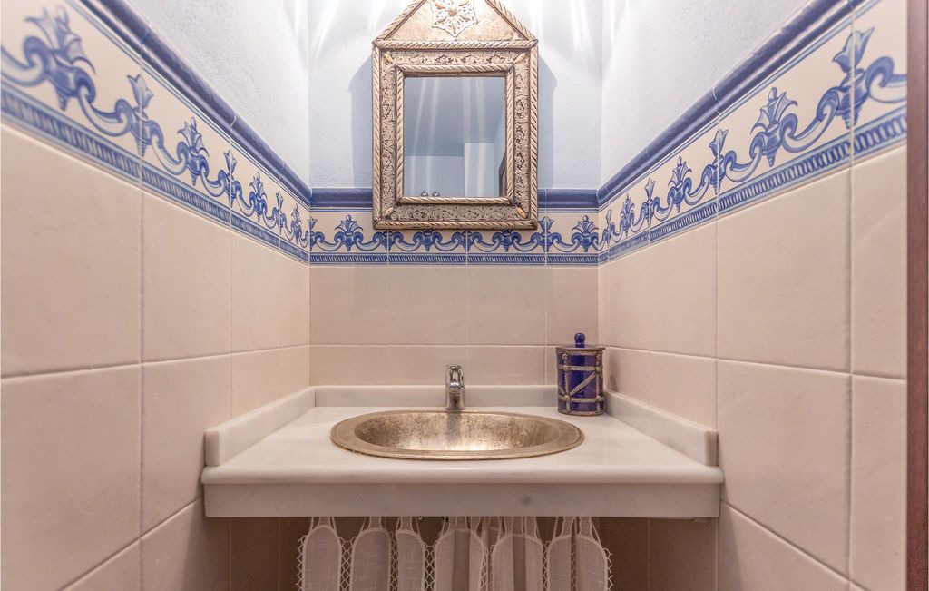 Photo of Bathroom in Baena