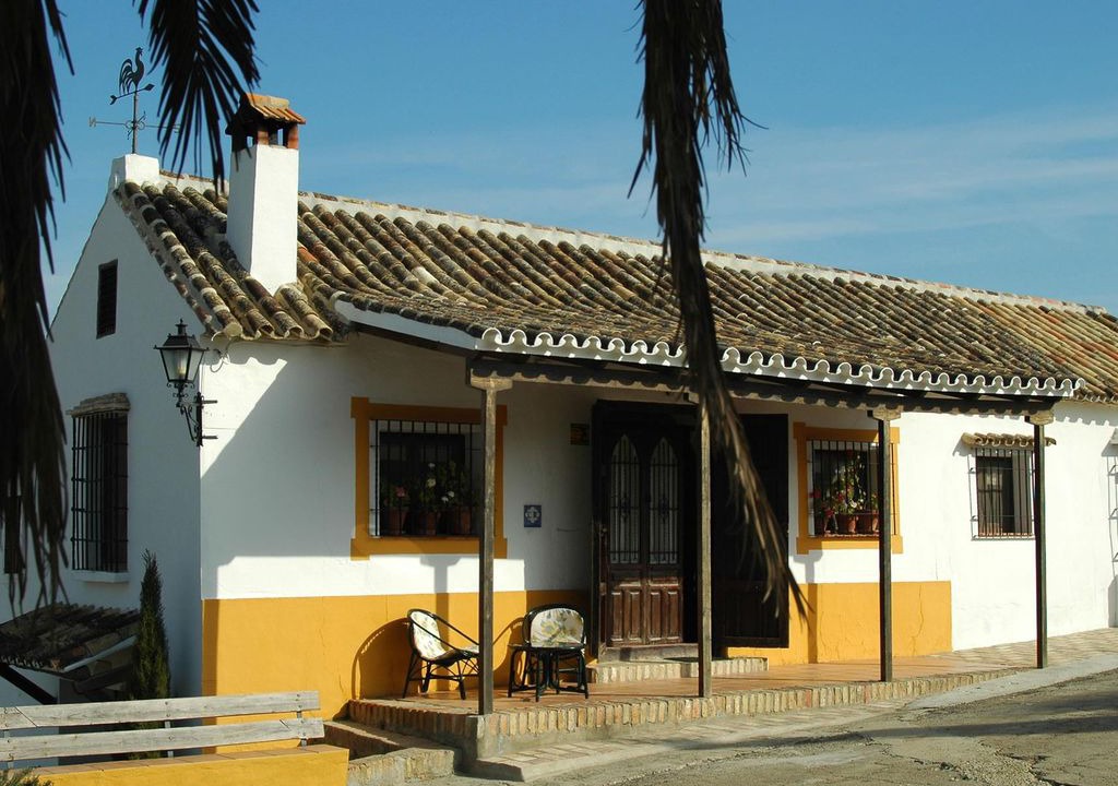 Photo of Buildings in Santaella