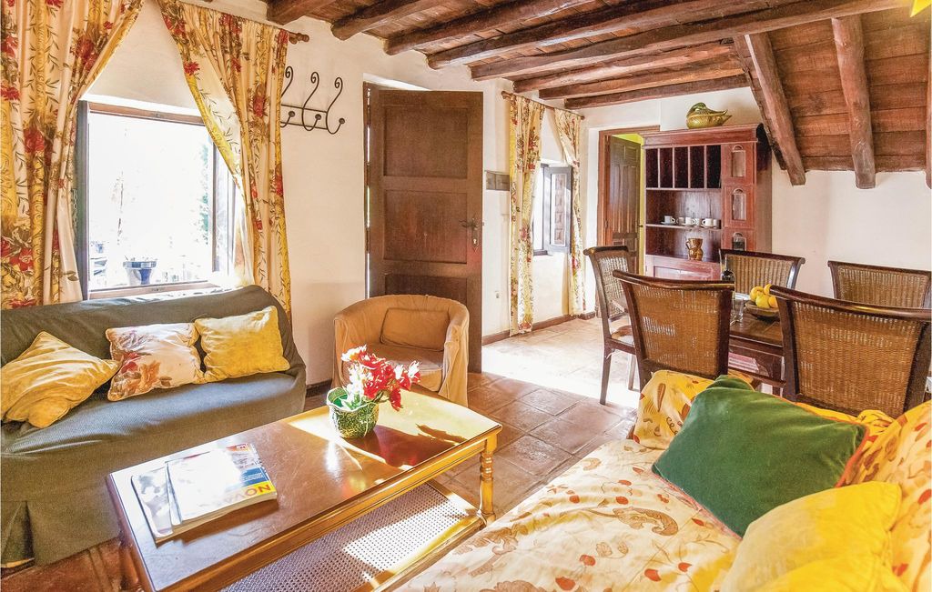 Photo of Livingroom in Benamahoma