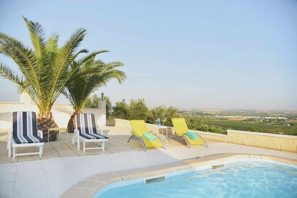 Photo of Outdoor in Lora Del Rio