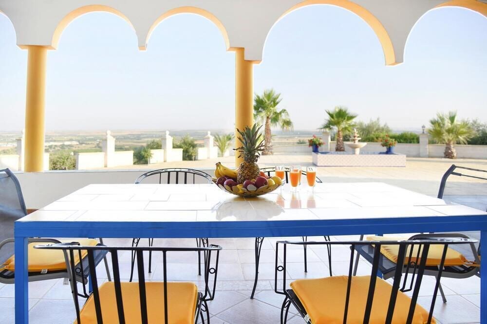 Photo of Patio Balcony in Lora Del Rio