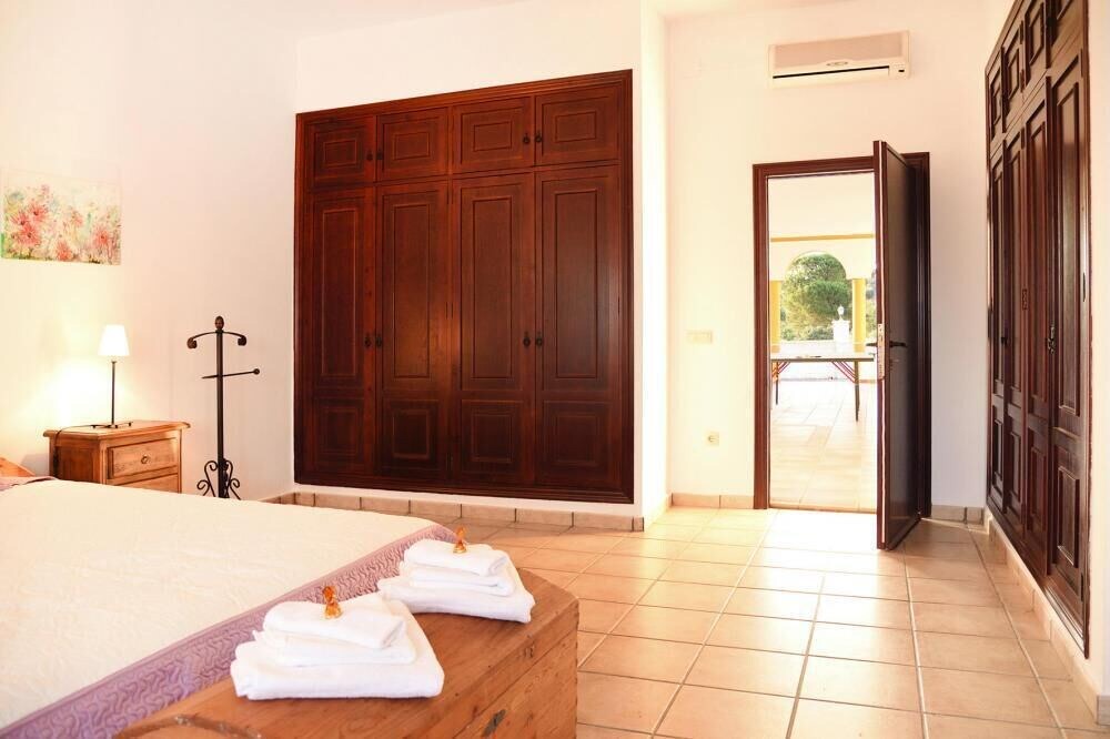 Photo of Bedroom in Lora Del Rio