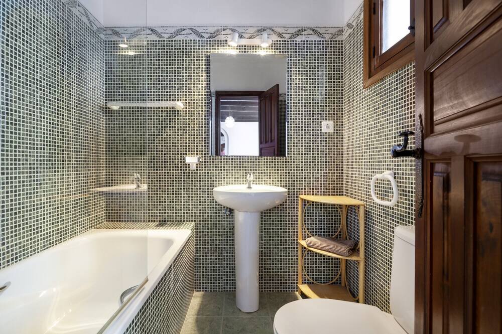 Photo of Bathroom in Oasis del Capistrano