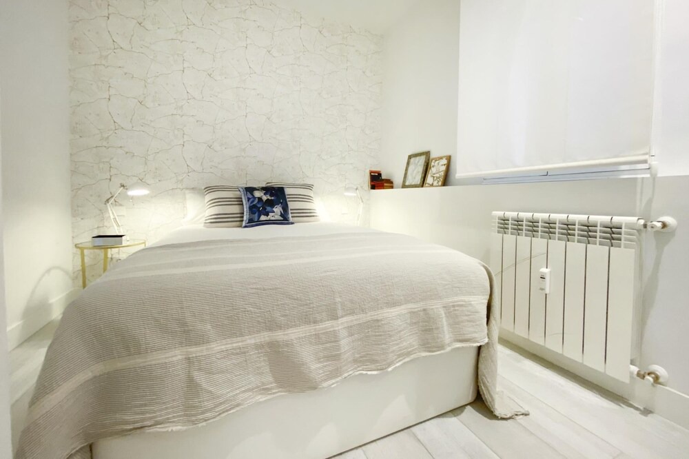Photo of Bedroom in Castellana