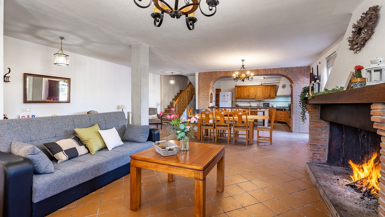 Photo of Livingroom in Gojar