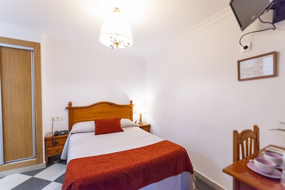 Photo of Bedroom in Explanada de la Estacion
