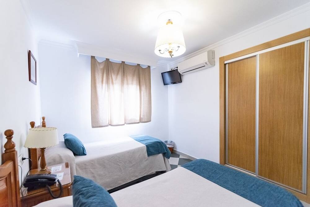 Photo of Bedroom in Explanada de la Estacion