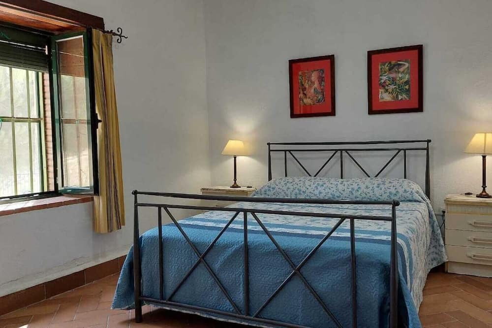 Photo of Bedroom in La Puebla de los Infantes
