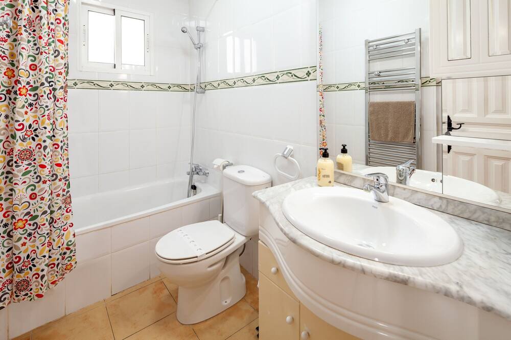 Photo of Bathroom in Oasis del Capistrano