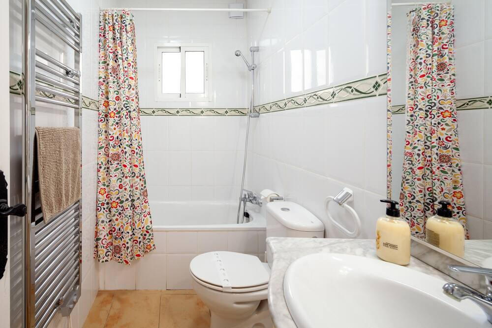Photo of Bathroom in Oasis del Capistrano