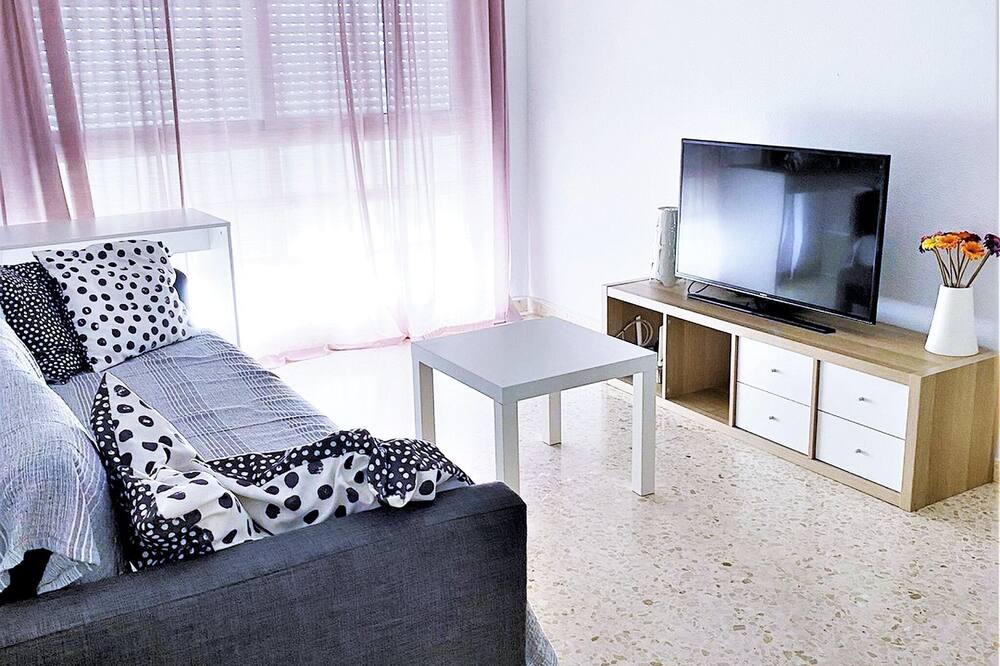 Photo of Livingroom in San Fernando