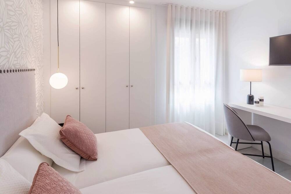 Photo of Bedroom in Explanada de la Estacion