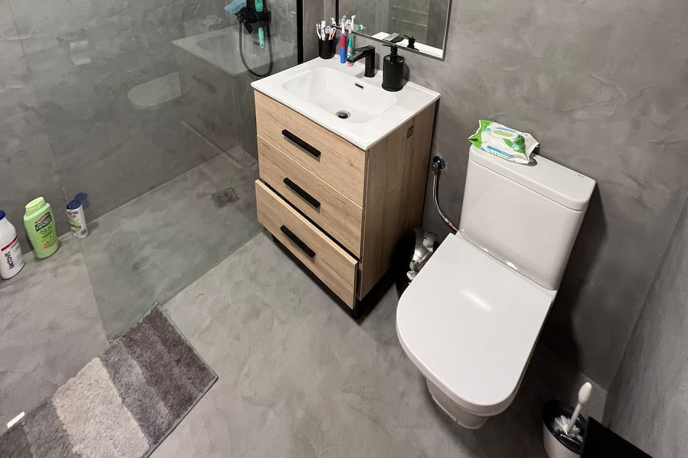 Photo of Bathroom in Benagalbon