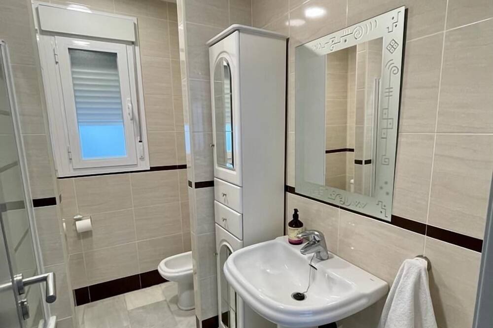 Photo of Bathroom in Rota