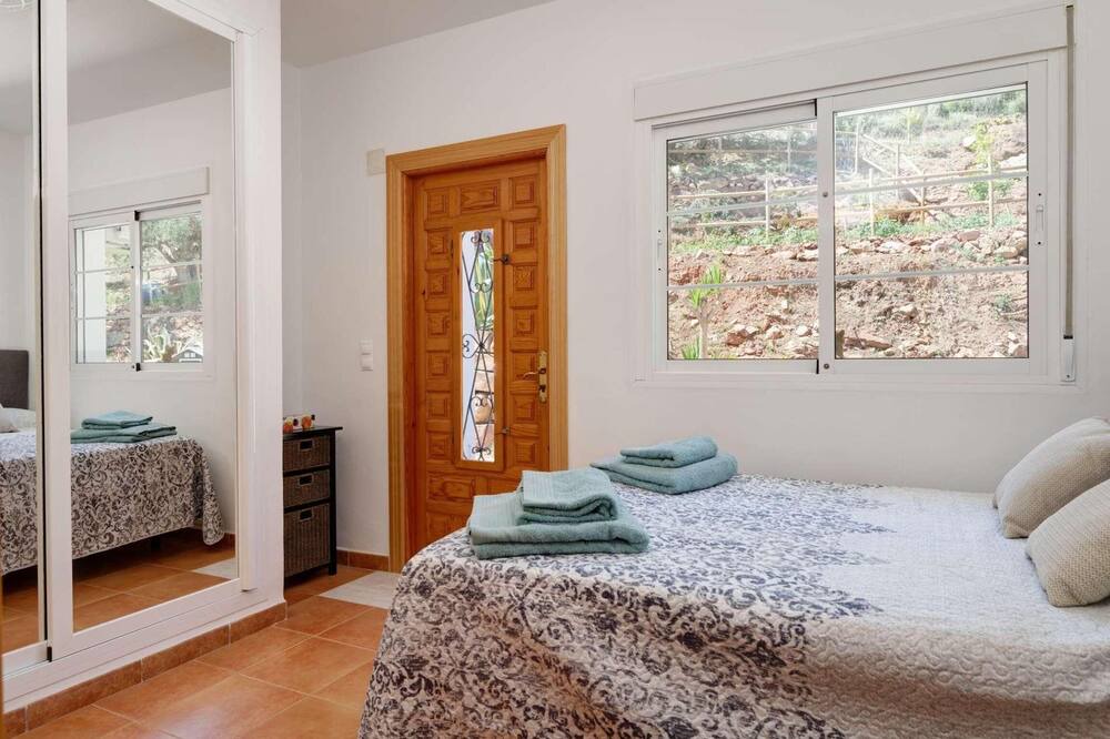 Photo of Bedroom in Almogia
