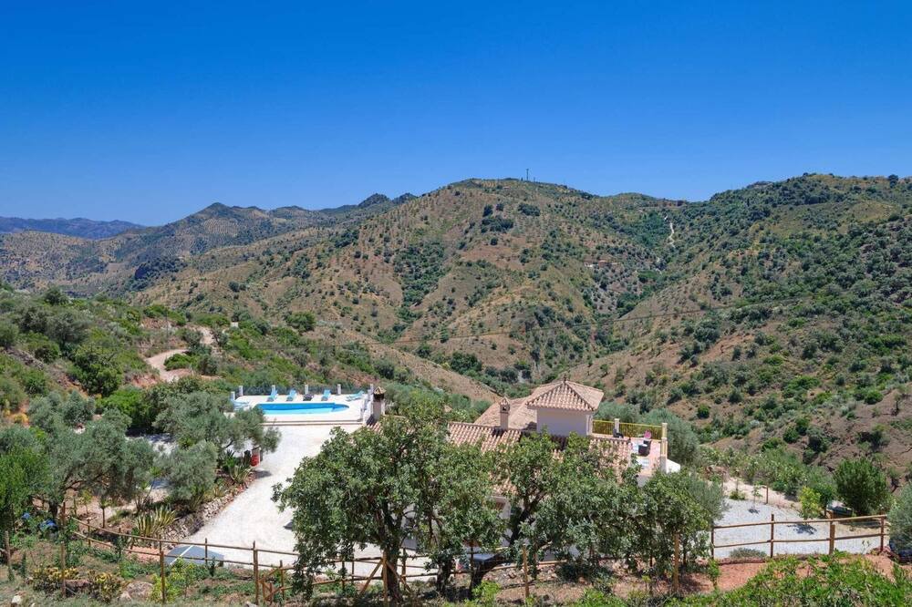 Photo of Outdoor in Almogia