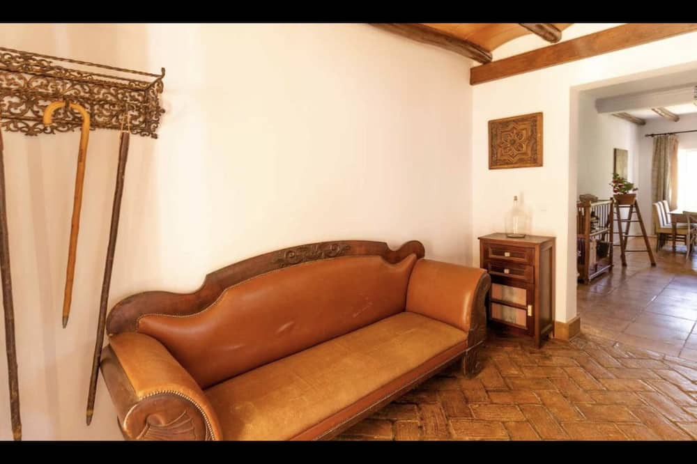 Photo of Livingroom in Lora Del Rio
