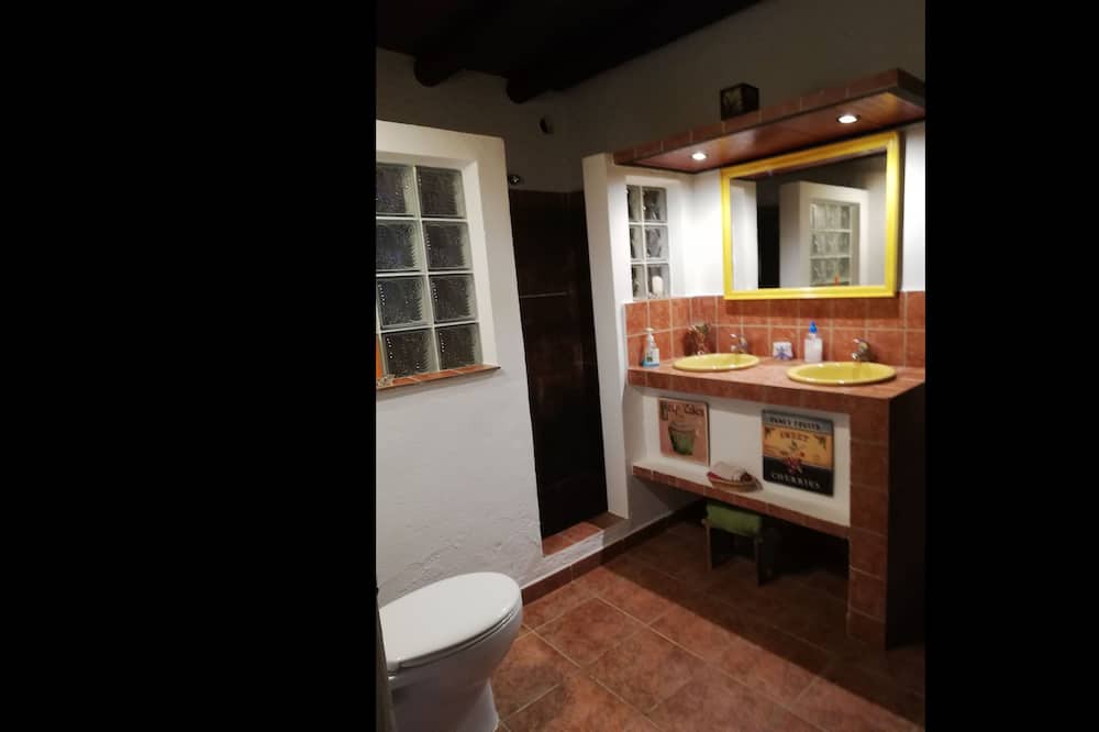 Photo of Bathroom in Valdezufre