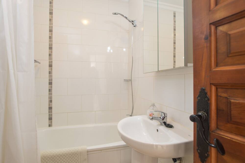 Photo of Bathroom in Oasis del Capistrano