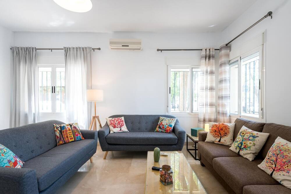 Photo of Livingroom in San Bernardo