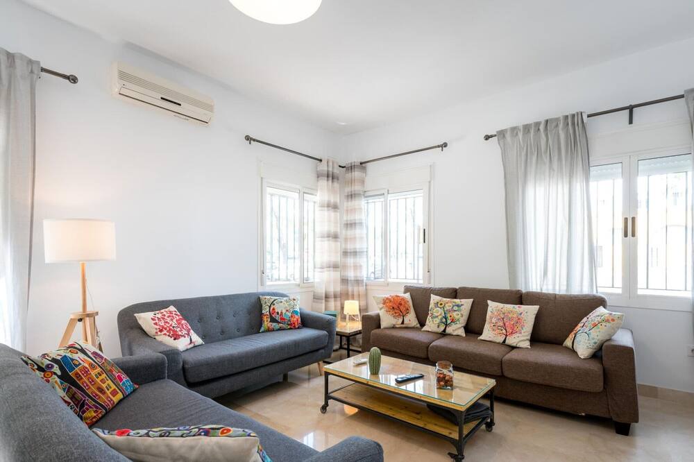 Photo of Livingroom in San Bernardo