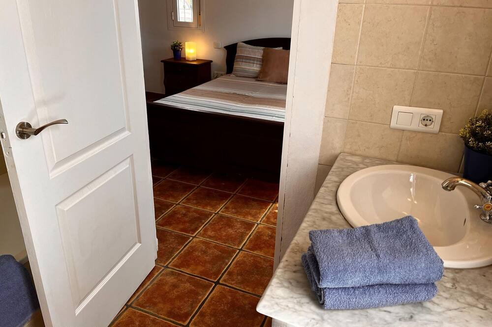 Photo of Bathroom in Arenas