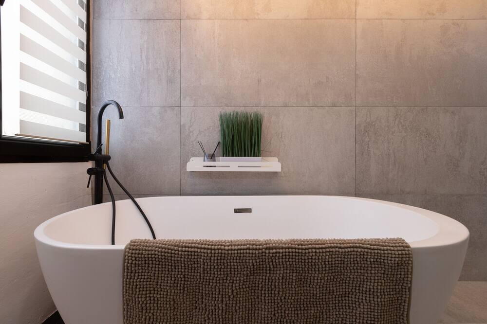 Photo of Bathroom in Jardin de la Abadia