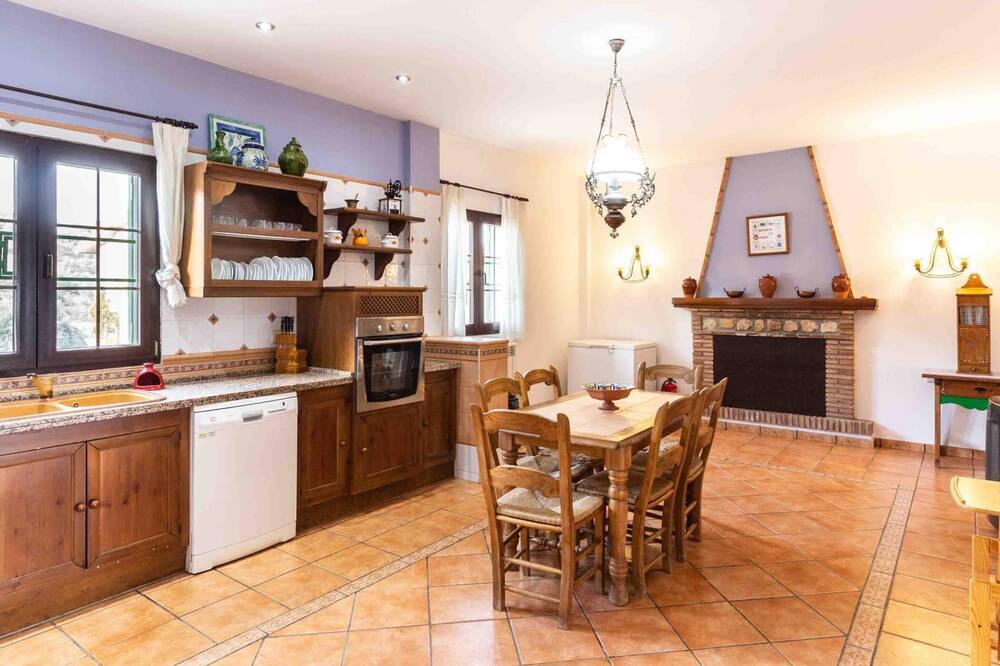 Photo of Kitchen in Escuzar