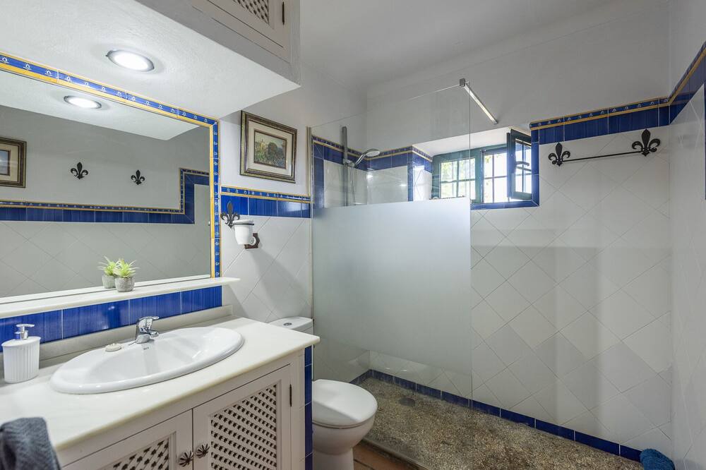 Photo of Bathroom in Ecija