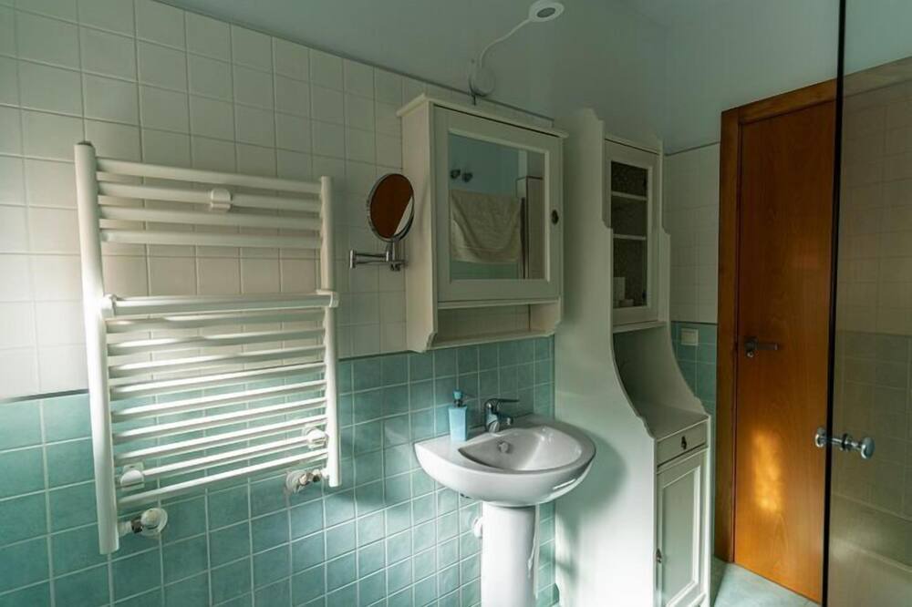 Photo of Bathroom in Las Jaras