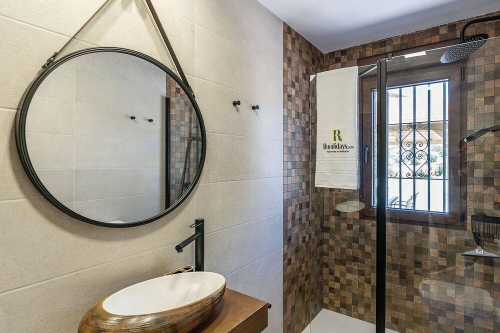 Photo of Bathroom in Quentar