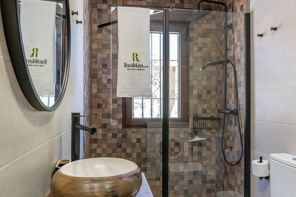 Photo of Bathroom in Quentar
