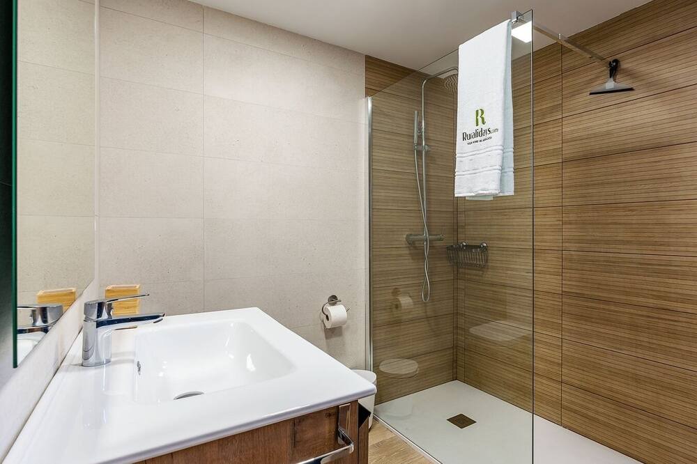 Photo of Bathroom in Quentar
