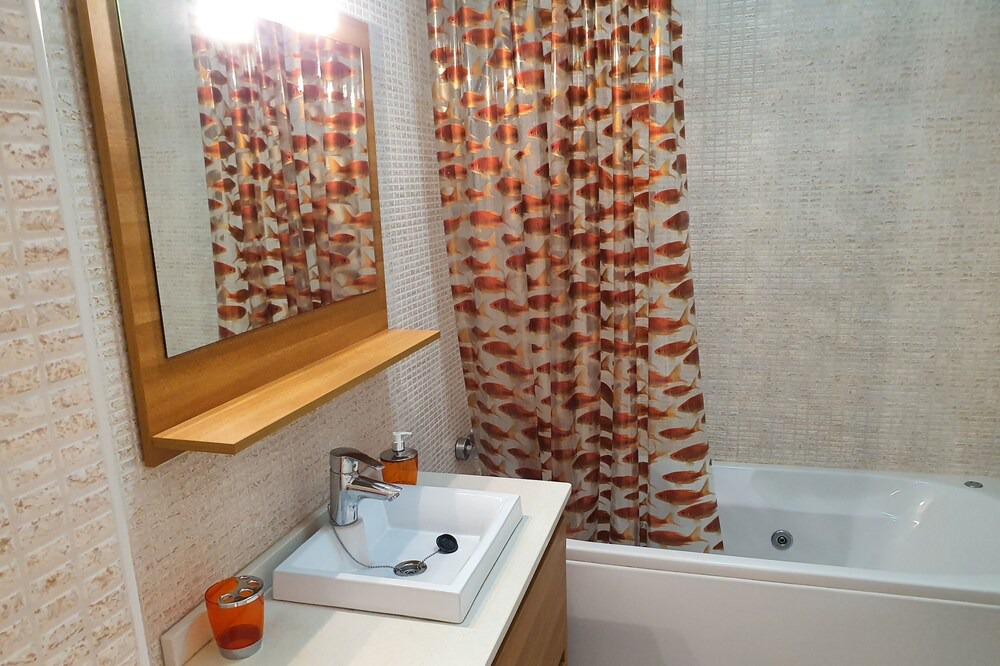 Photo of Bathroom in Vista de los Angeles-Rumina