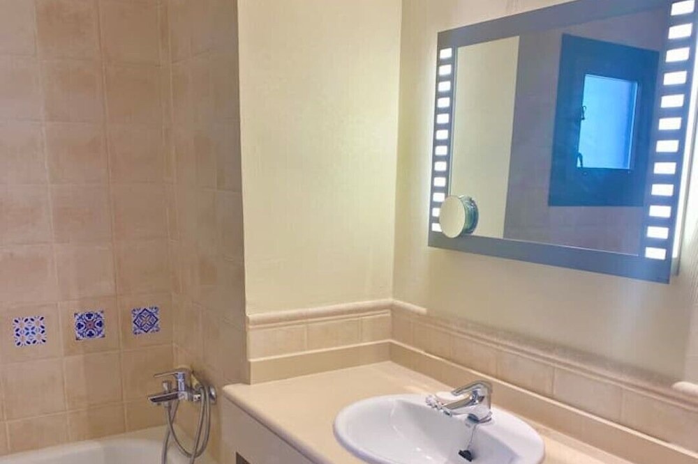 Photo of Bathroom in Hacienda del Alamo